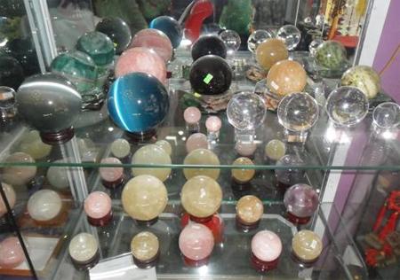 Các loại đá tối kỵ đặt trong nhà