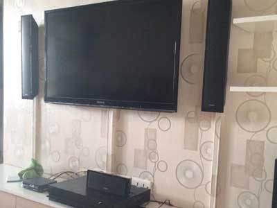 Thi công giấy dán tường phòng khách Darae