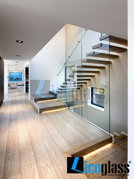 CẦU THANG KÍNH 009