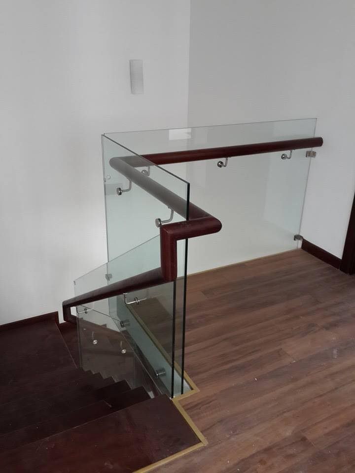 cau-thang-kinh-thi-cong