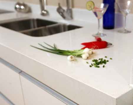 da-nhan-tao-MoreStone-trang-sua-1