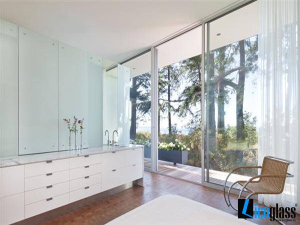 VÁCH KÍNH CƯỜNG LỰC TRANG TRÍ LICOGLASS 01