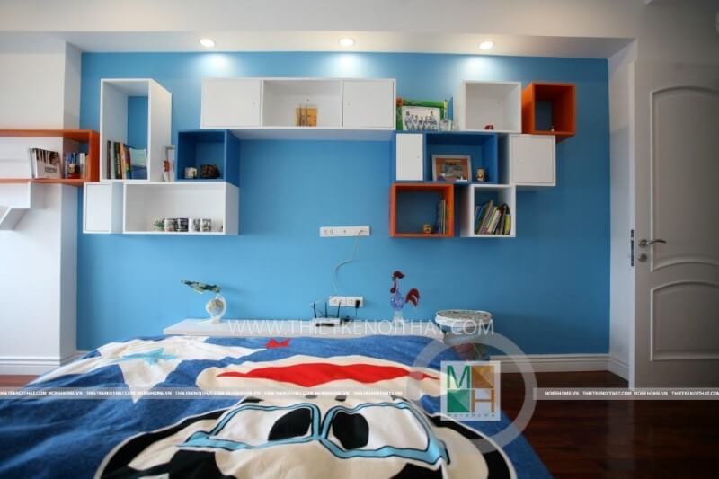 Kệ trang trí đính tường cho phòng ngủ của bé trai tại Mandarin Garden Hòa Phát kệ gỗ trang trí đẹp