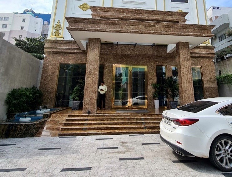 Thi công đá mặt tiền