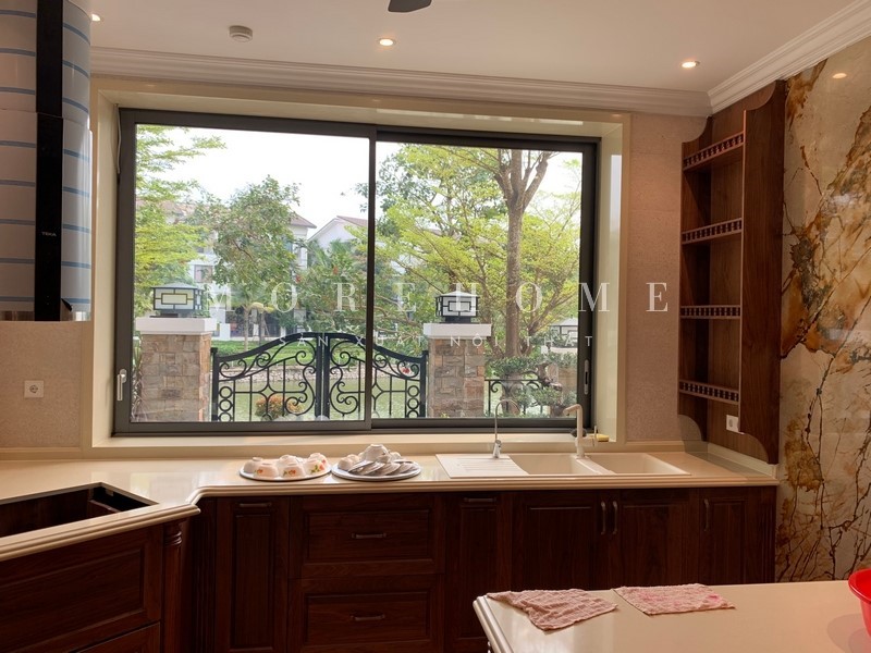 Thi công nội thất gỗ óc chó