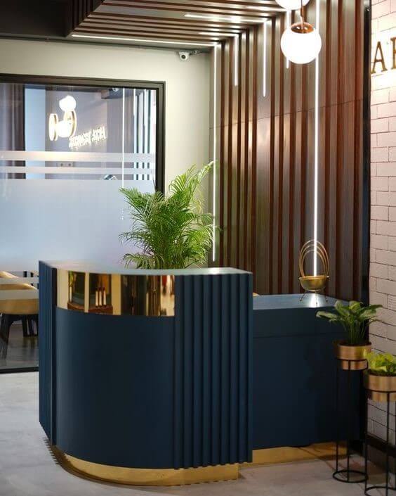 quầy lễ tân văn phòng công ty
