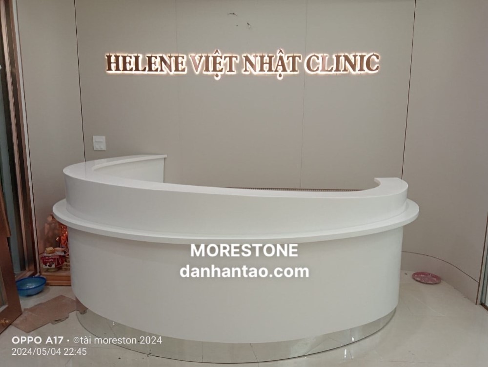 Thi công quầy lế tân bằng đá