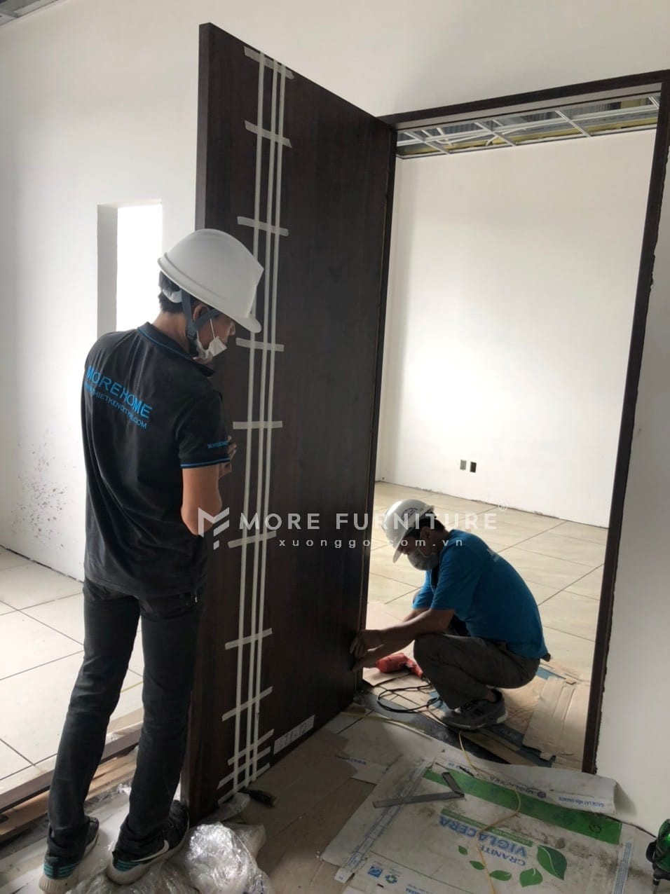Xưởng sản xuất cửa gỗ công nghiệp
