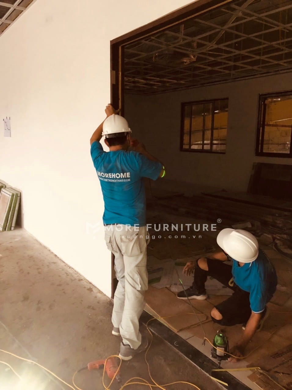 Xưởng sản xuất cửa gỗ công nghiệp
