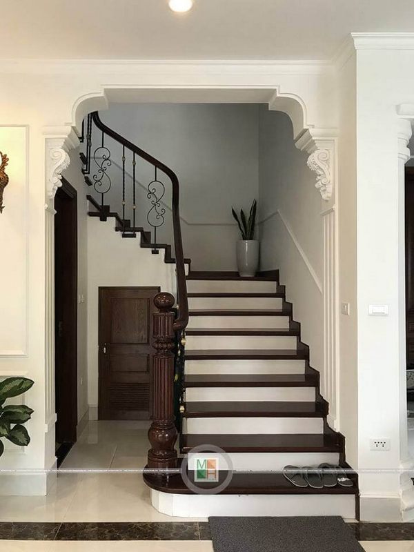 Thi công cầu thang gỗ Thi công cầu thang gỗ