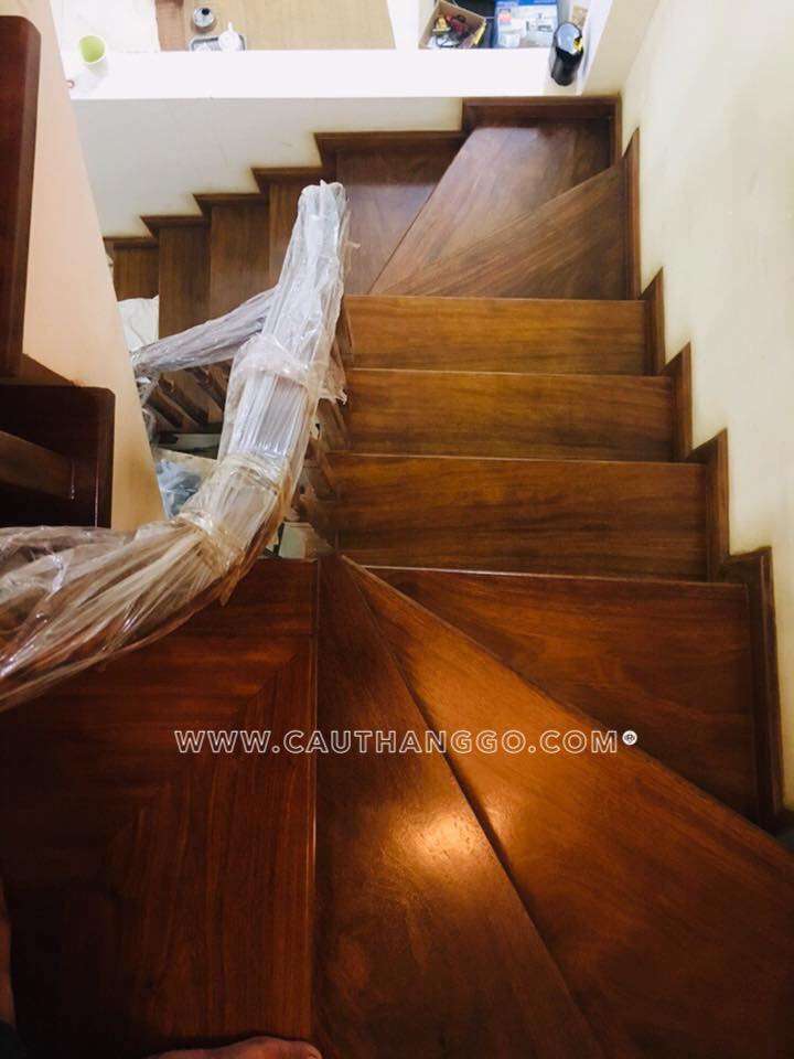Thi công cầu thang gỗ Thi công cầu thang gỗ
